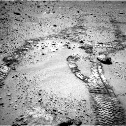 Nasa's Mars rover Curiosity acquired this image using its Left Navigation Camera on Sol 552, at drive 1214, site number 27