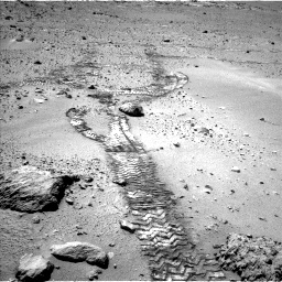 Nasa's Mars rover Curiosity acquired this image using its Left Navigation Camera on Sol 552, at drive 1226, site number 27