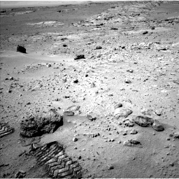 Nasa's Mars rover Curiosity acquired this image using its Left Navigation Camera on Sol 552, at drive 1262, site number 27