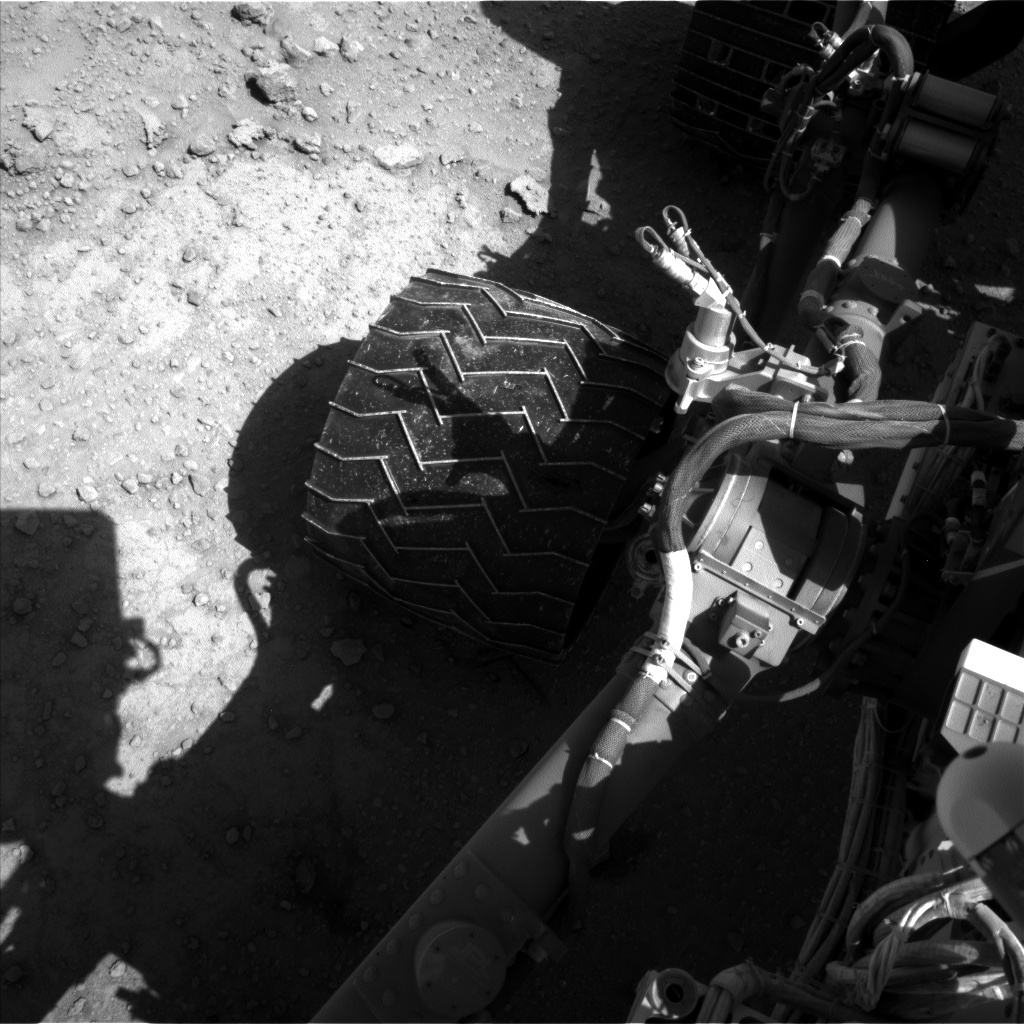 Nasa's Mars rover Curiosity acquired this image using its Left Navigation Camera on Sol 552, at drive 1340, site number 27