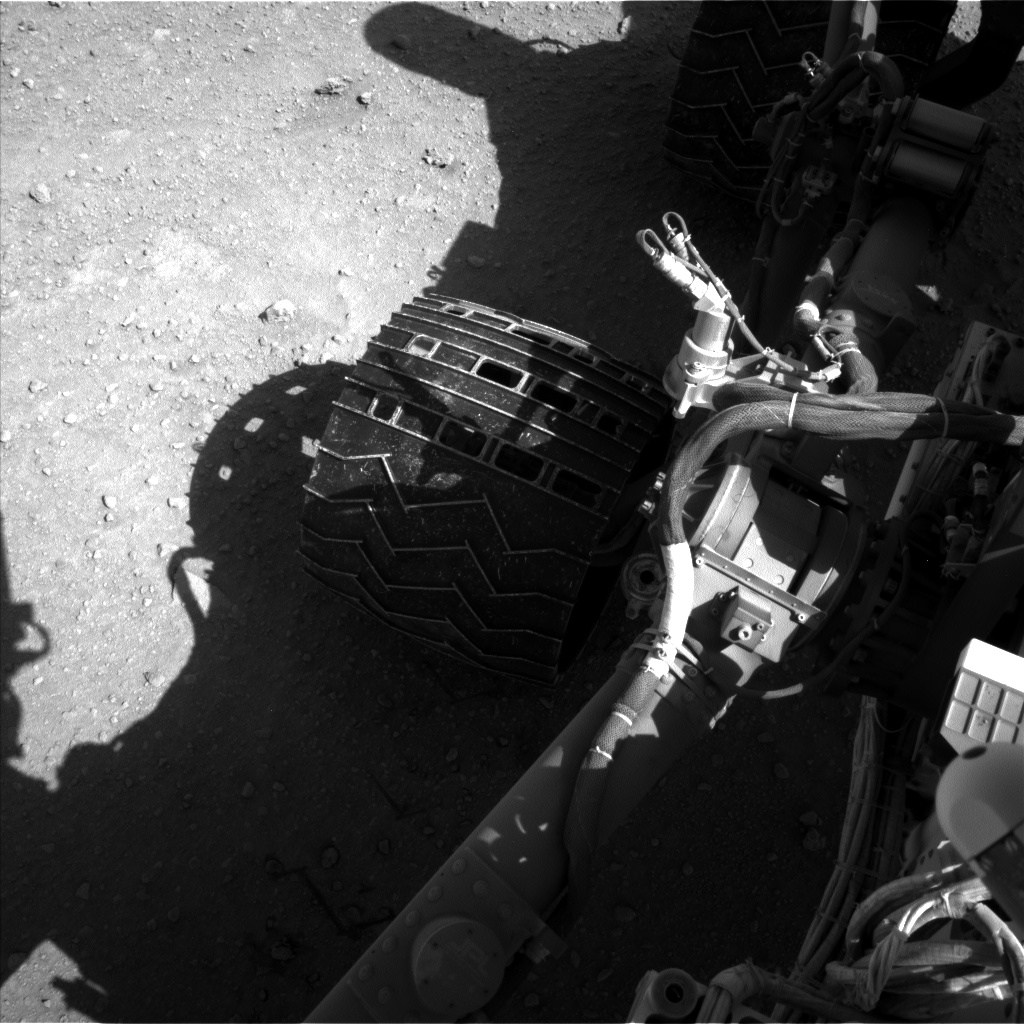 Nasa's Mars rover Curiosity acquired this image using its Left Navigation Camera on Sol 552, at drive 1376, site number 27