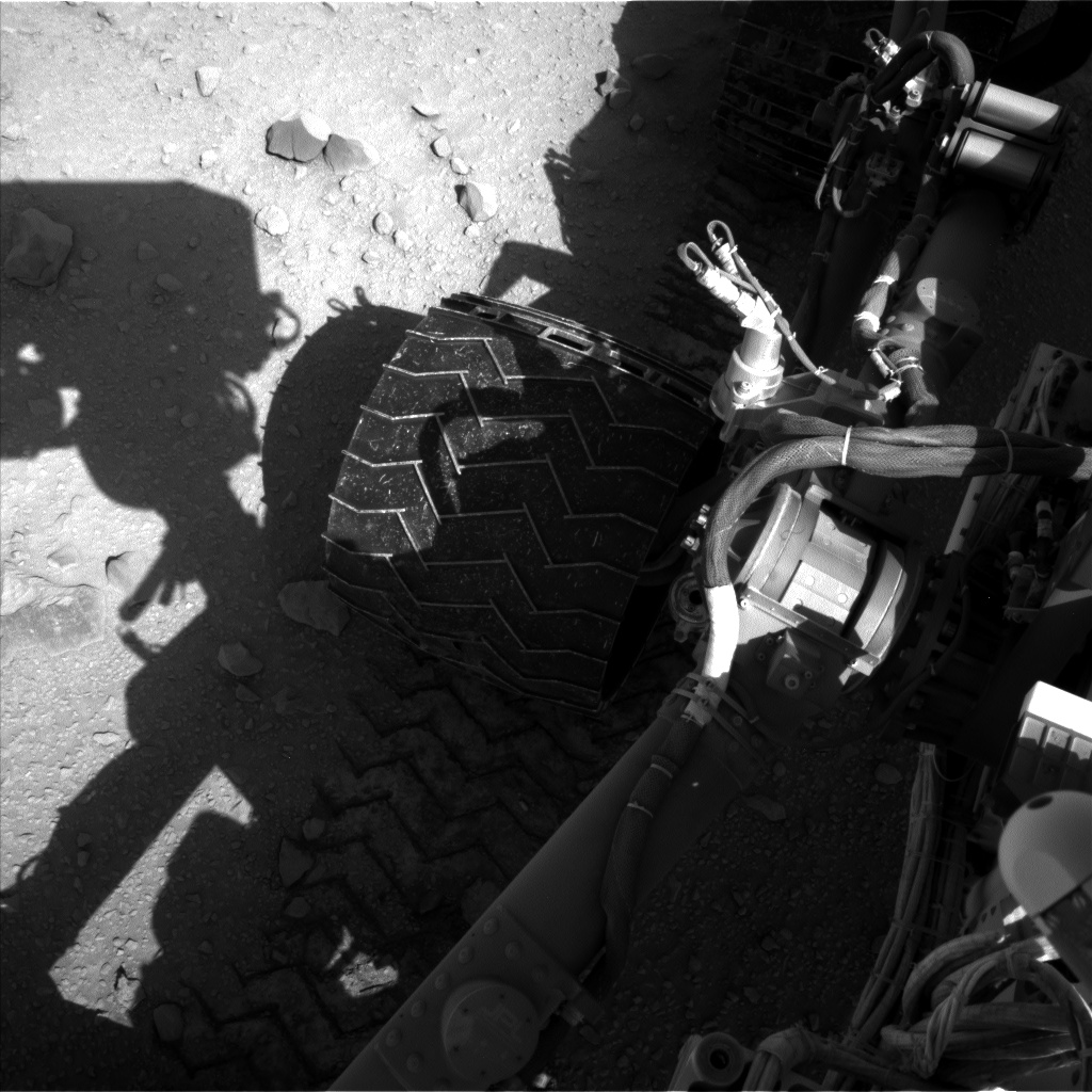 Nasa's Mars rover Curiosity acquired this image using its Left Navigation Camera on Sol 553, at drive 132, site number 28
