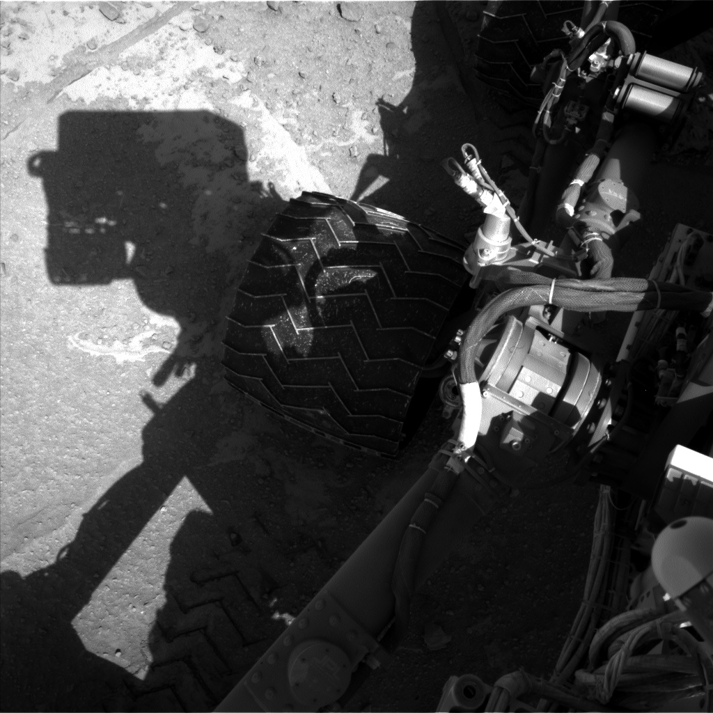 Nasa's Mars rover Curiosity acquired this image using its Left Navigation Camera on Sol 553, at drive 174, site number 28