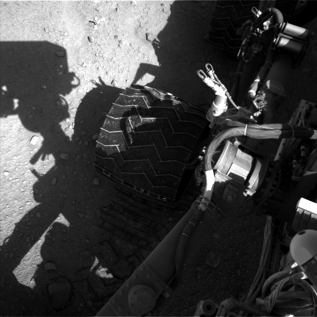 Nasa's Mars rover Curiosity acquired this image using its Left Navigation Camera on Sol 553, at drive 216, site number 28