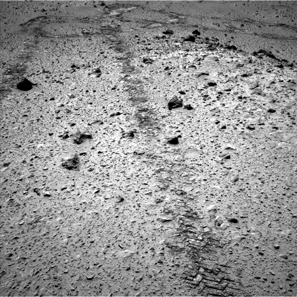 Nasa's Mars rover Curiosity acquired this image using its Left Navigation Camera on Sol 563, at drive 1482, site number 28