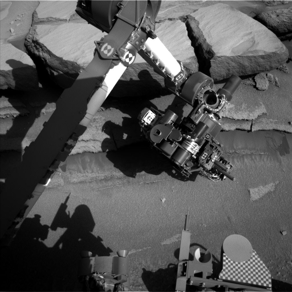 Nasa's Mars rover Curiosity acquired this image using its Left Navigation Camera on Sol 584, at drive 786, site number 30