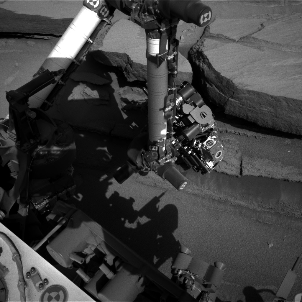 Nasa's Mars rover Curiosity acquired this image using its Left Navigation Camera on Sol 584, at drive 786, site number 30
