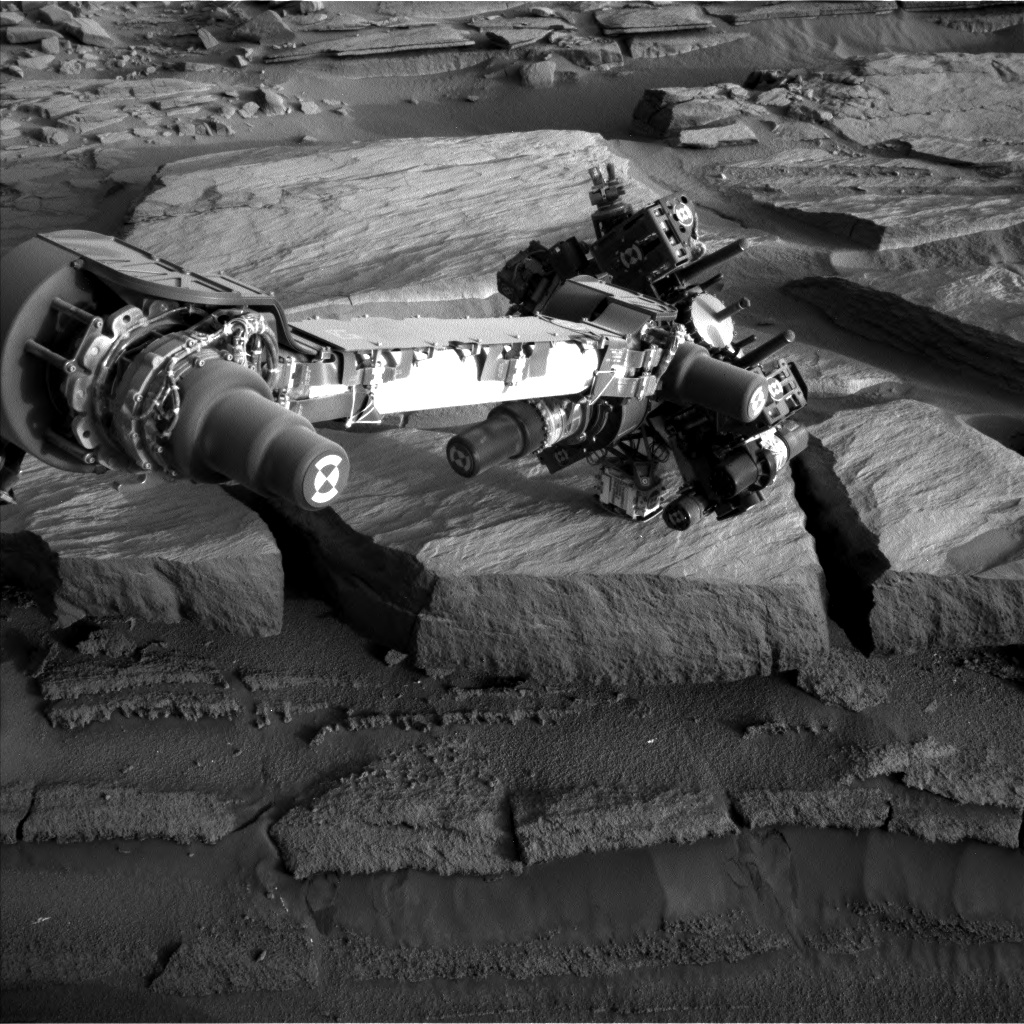 Nasa's Mars rover Curiosity acquired this image using its Left Navigation Camera on Sol 585, at drive 786, site number 30