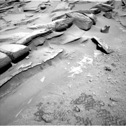 Nasa's Mars rover Curiosity acquired this image using its Left Navigation Camera on Sol 587, at drive 826, site number 30