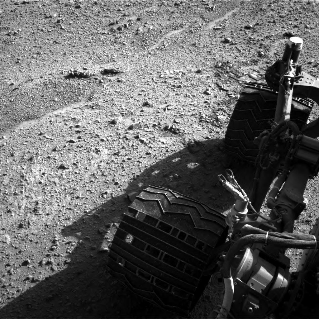 Nasa's Mars rover Curiosity acquired this image using its Left Navigation Camera on Sol 587, at drive 938, site number 30
