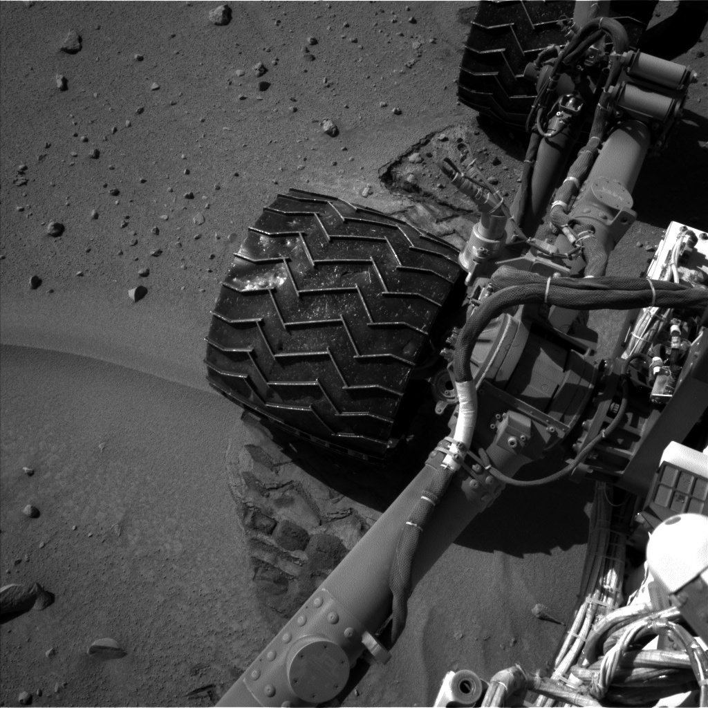 Nasa's Mars rover Curiosity acquired this image using its Left Navigation Camera on Sol 606, at drive 1130, site number 31