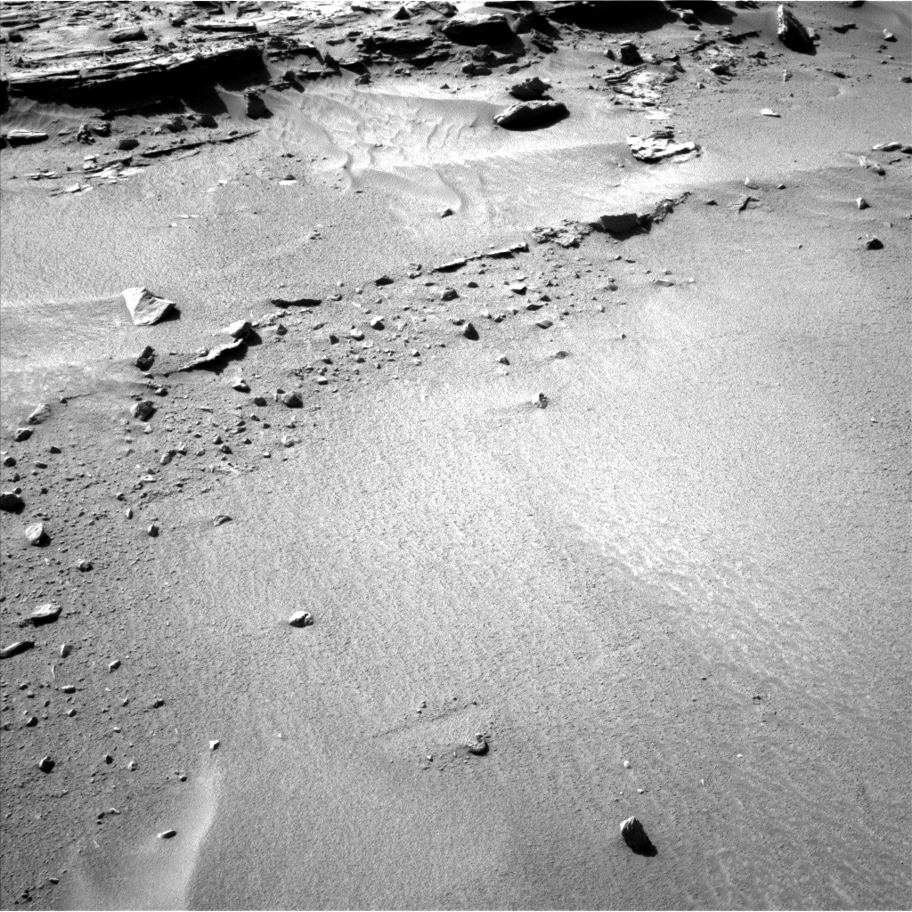 Nasa's Mars rover Curiosity acquired this image using its Left Navigation Camera on Sol 606, at drive 1220, site number 31