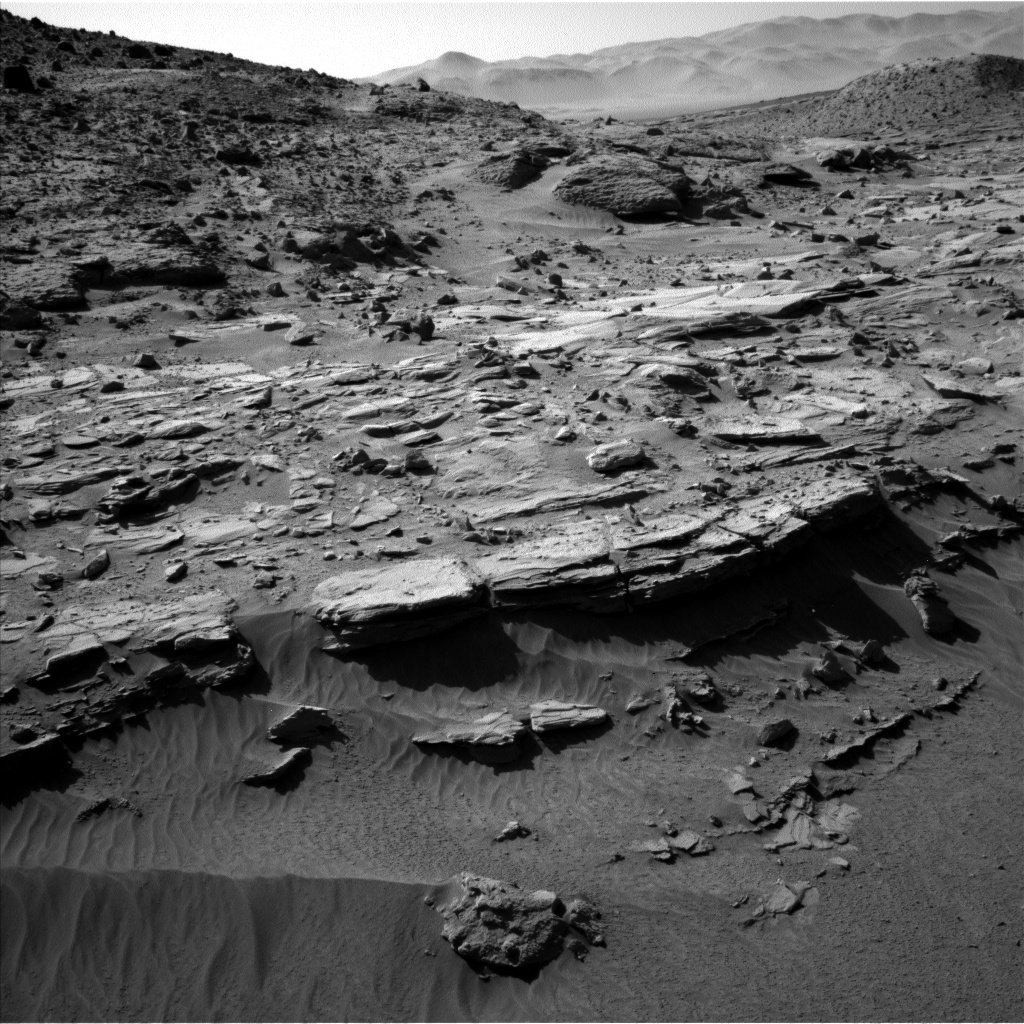 Nasa's Mars rover Curiosity acquired this image using its Left Navigation Camera on Sol 606, at drive 1256, site number 31