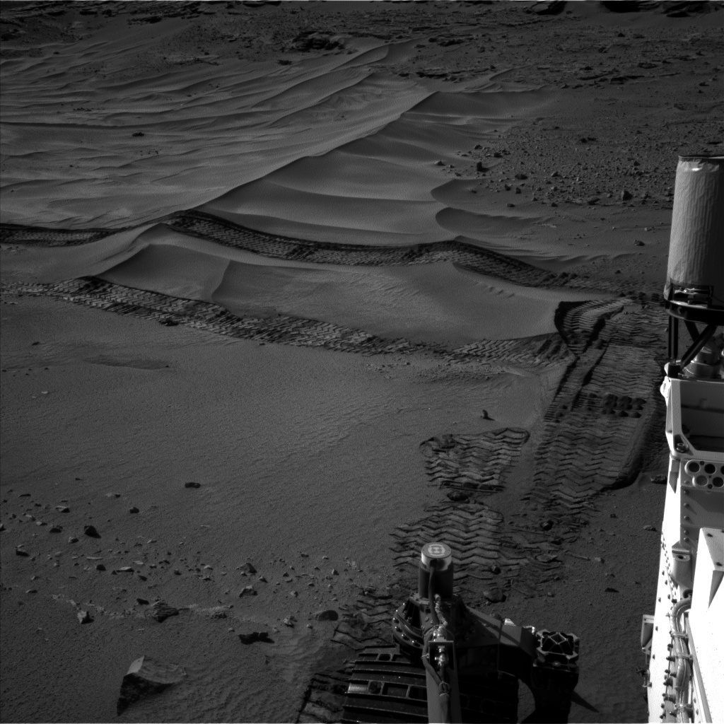 Nasa's Mars rover Curiosity acquired this image using its Left Navigation Camera on Sol 620, at drive 1330, site number 31
