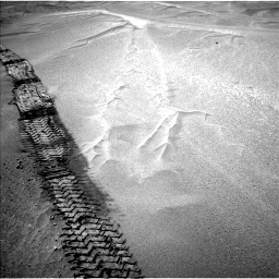 Nasa's Mars rover Curiosity acquired this image using its Left Navigation Camera on Sol 672, at drive 1698, site number 37