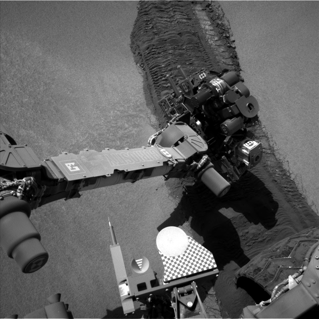 Nasa's Mars rover Curiosity acquired this image using its Left Navigation Camera on Sol 673, at drive 0, site number 38