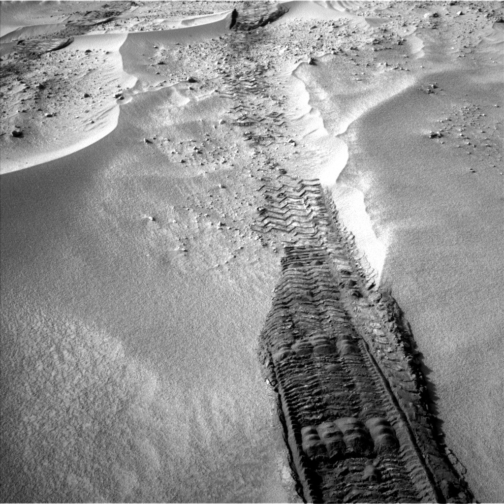 Nasa's Mars rover Curiosity acquired this image using its Left Navigation Camera on Sol 674, at drive 0, site number 38