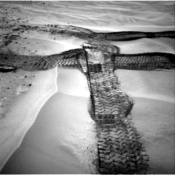 Nasa's Mars rover Curiosity acquired this image using its Right Navigation Camera on Sol 676, at drive 106, site number 38