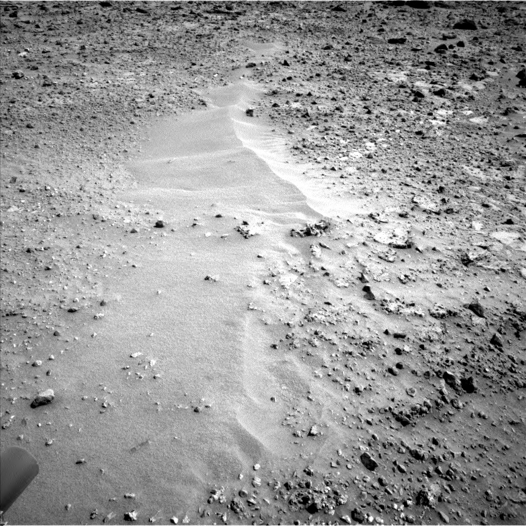 Nasa's Mars rover Curiosity acquired this image using its Left Navigation Camera on Sol 688, at drive 426, site number 39