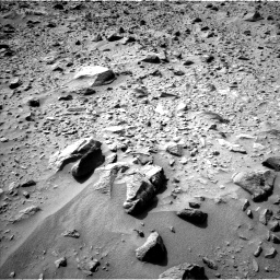 Nasa's Mars rover Curiosity acquired this image using its Left Navigation Camera on Sol 692, at drive 1128, site number 39