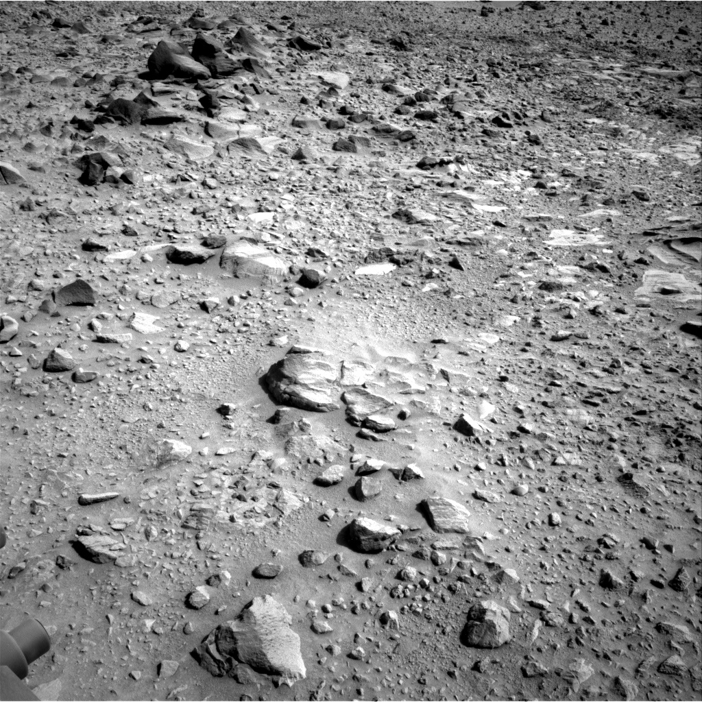 Nasa's Mars rover Curiosity acquired this image using its Right Navigation Camera on Sol 692, at drive 1140, site number 39