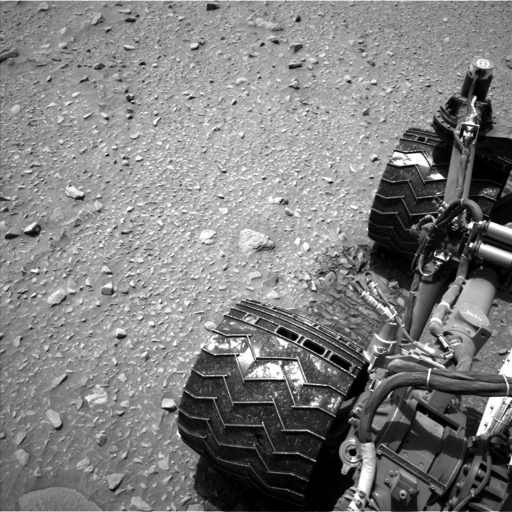 Nasa's Mars rover Curiosity acquired this image using its Left Navigation Camera on Sol 695, at drive 1396, site number 39