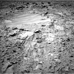 Nasa's Mars rover Curiosity acquired this image using its Left Navigation Camera on Sol 703, at drive 1672, site number 39