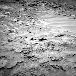 Nasa's Mars rover Curiosity acquired this image using its Left Navigation Camera on Sol 703, at drive 1720, site number 39