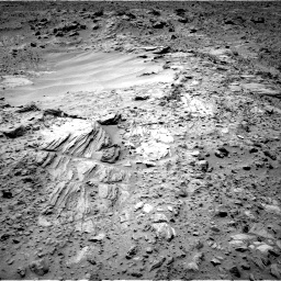 Nasa's Mars rover Curiosity acquired this image using its Right Navigation Camera on Sol 703, at drive 1672, site number 39