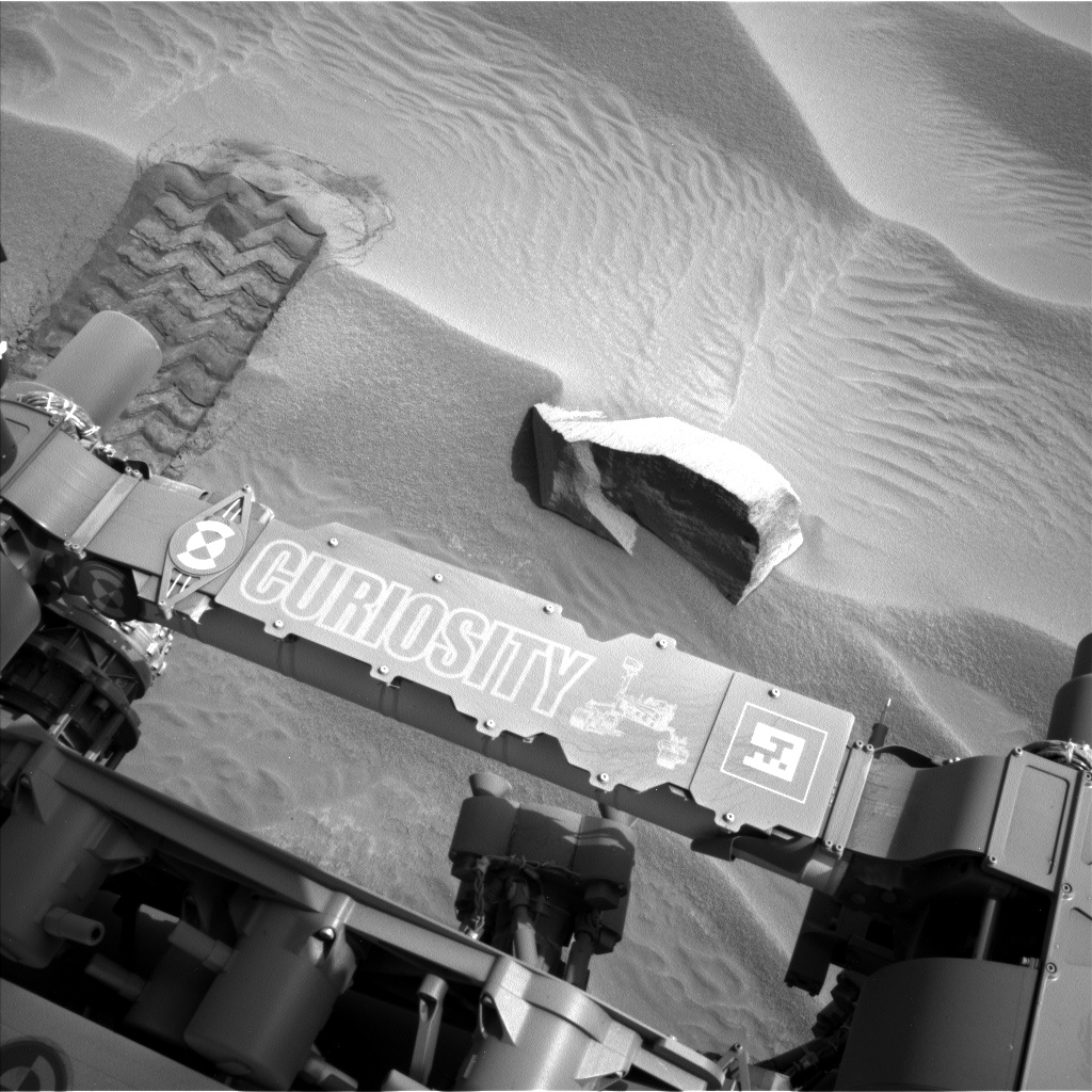 Nasa's Mars rover Curiosity acquired this image using its Left Navigation Camera on Sol 706, at drive 200, site number 40