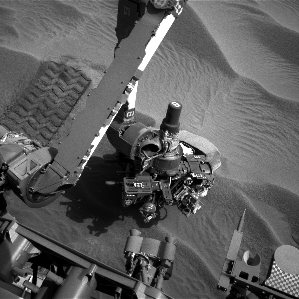Nasa's Mars rover Curiosity acquired this image using its Left Navigation Camera on Sol 707, at drive 200, site number 40