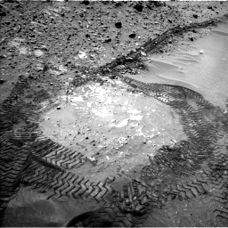 Nasa's Mars rover Curiosity acquired this image using its Left Navigation Camera on Sol 709, at drive 272, site number 40