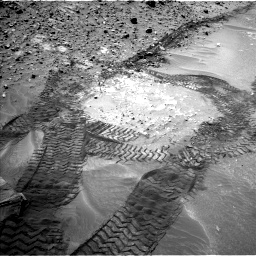 Nasa's Mars rover Curiosity acquired this image using its Left Navigation Camera on Sol 711, at drive 480, site number 40