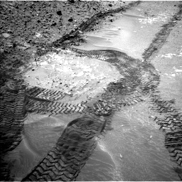 Nasa's Mars rover Curiosity acquired this image using its Left Navigation Camera on Sol 711, at drive 492, site number 40