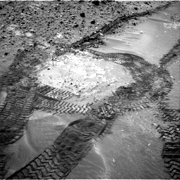 Nasa's Mars rover Curiosity acquired this image using its Right Navigation Camera on Sol 711, at drive 480, site number 40