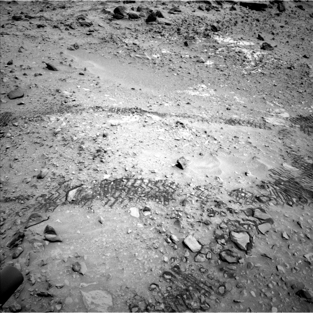 Nasa's Mars rover Curiosity acquired this image using its Left Navigation Camera on Sol 717, at drive 1240, site number 40