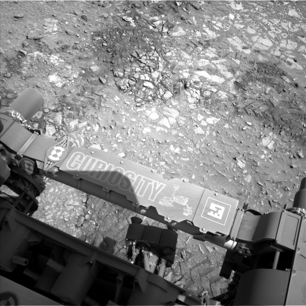 Nasa's Mars rover Curiosity acquired this image using its Left Navigation Camera on Sol 717, at drive 1286, site number 40