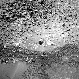 Nasa's Mars rover Curiosity acquired this image using its Left Navigation Camera on Sol 729, at drive 1390, site number 40