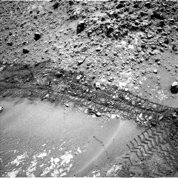 Nasa's Mars rover Curiosity acquired this image using its Left Navigation Camera on Sol 729, at drive 1396, site number 40