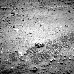 Nasa's Mars rover Curiosity acquired this image using its Left Navigation Camera on Sol 729, at drive 1576, site number 40