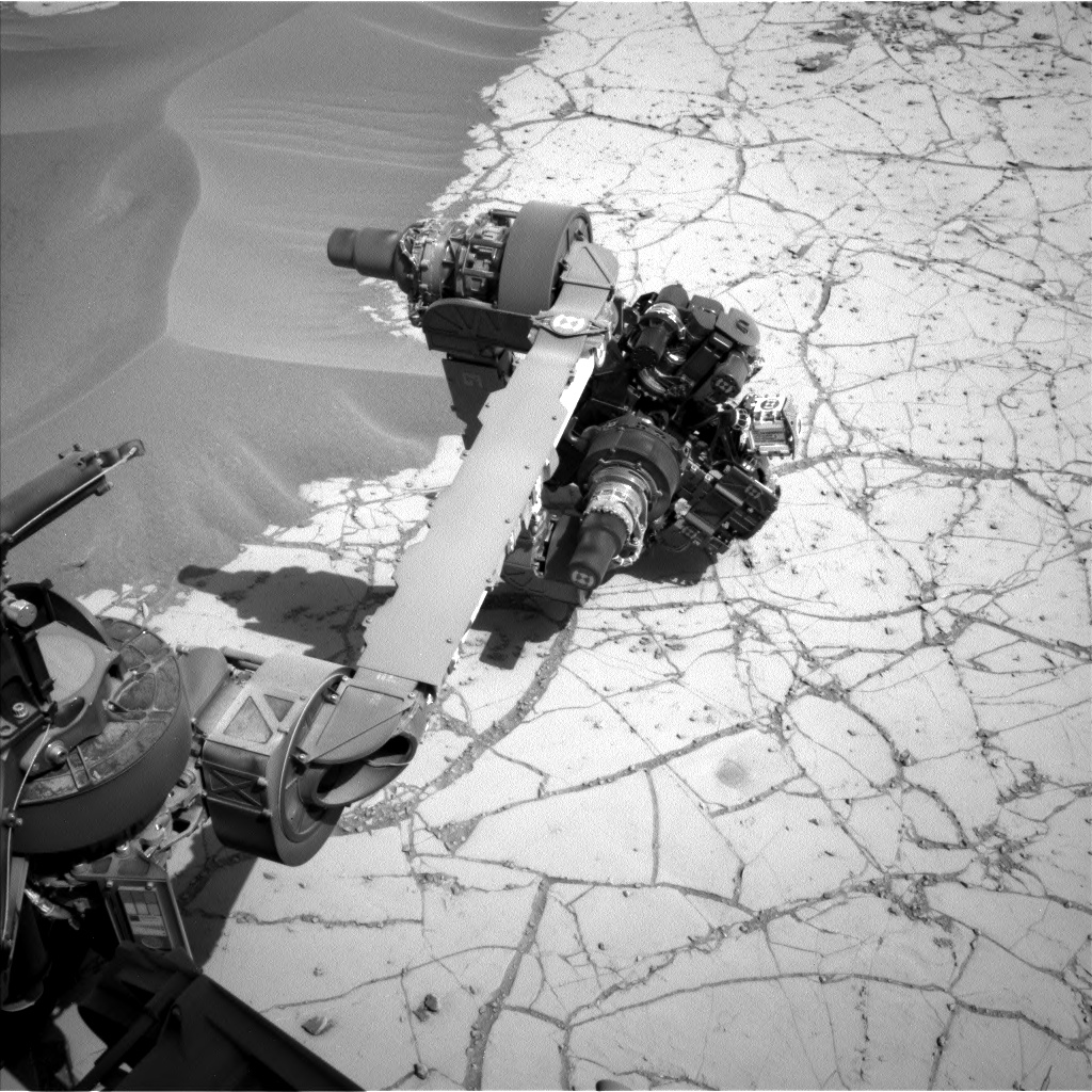 Nasa's Mars rover Curiosity acquired this image using its Left Navigation Camera on Sol 756, at drive 1020, site number 42