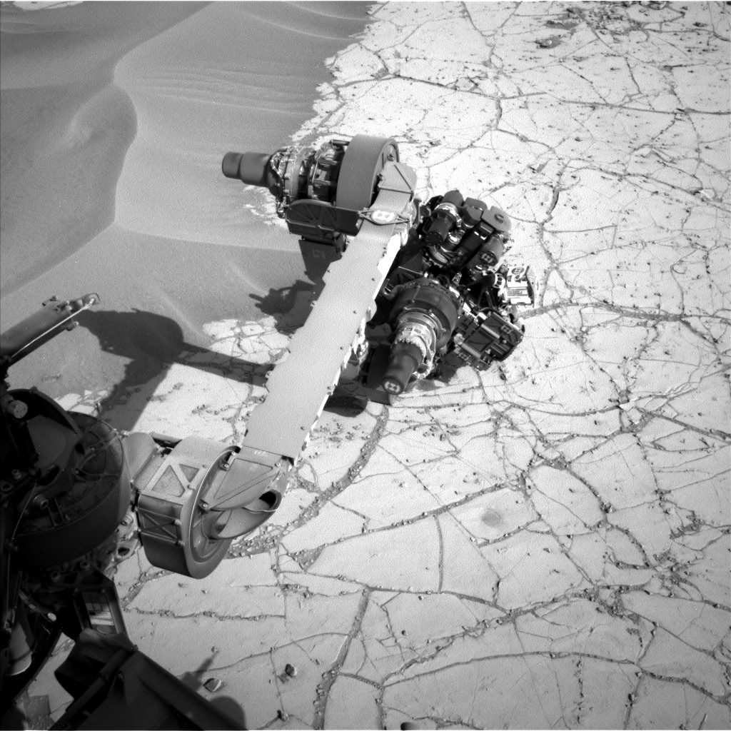 Nasa's Mars rover Curiosity acquired this image using its Left Navigation Camera on Sol 756, at drive 1020, site number 42