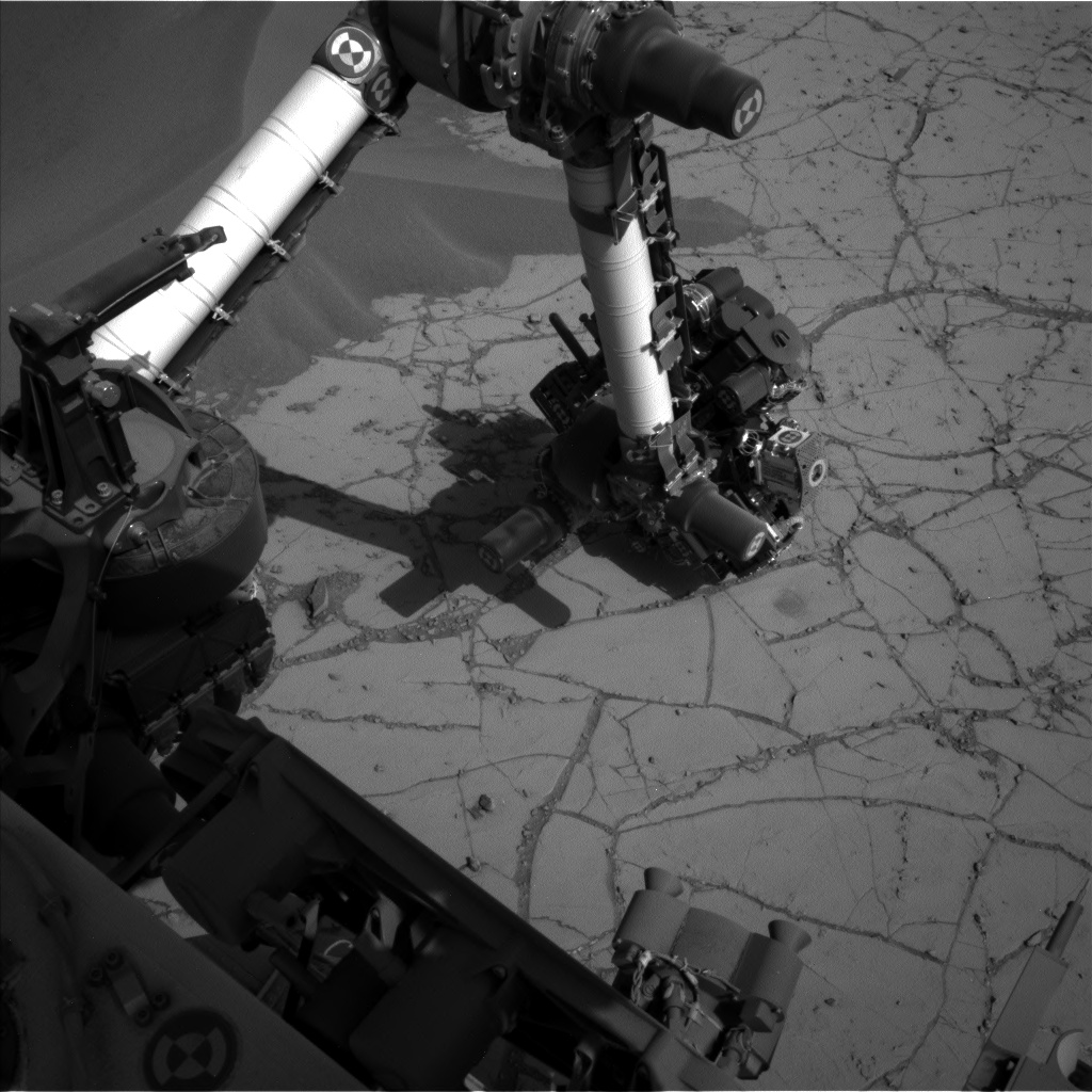 Nasa's Mars rover Curiosity acquired this image using its Left Navigation Camera on Sol 758, at drive 1020, site number 42