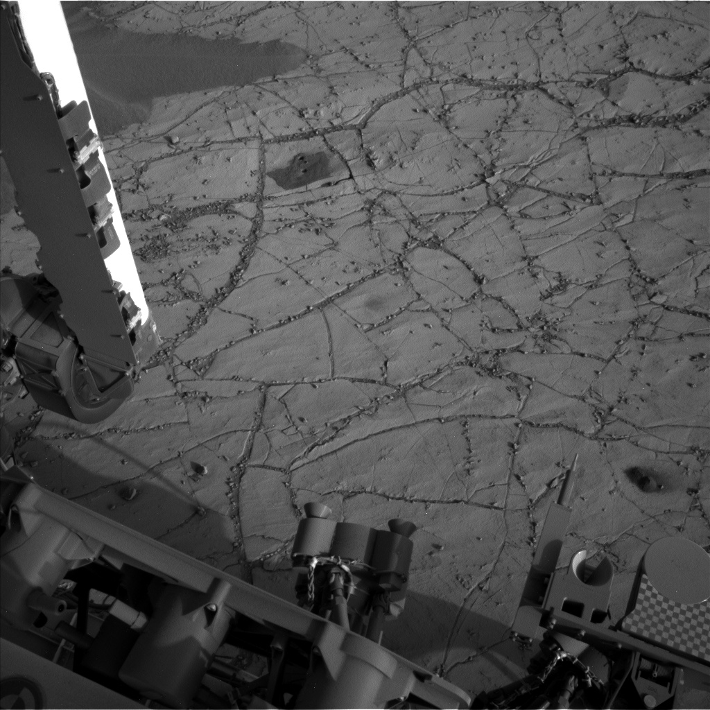 Nasa's Mars rover Curiosity acquired this image using its Left Navigation Camera on Sol 765, at drive 1020, site number 42