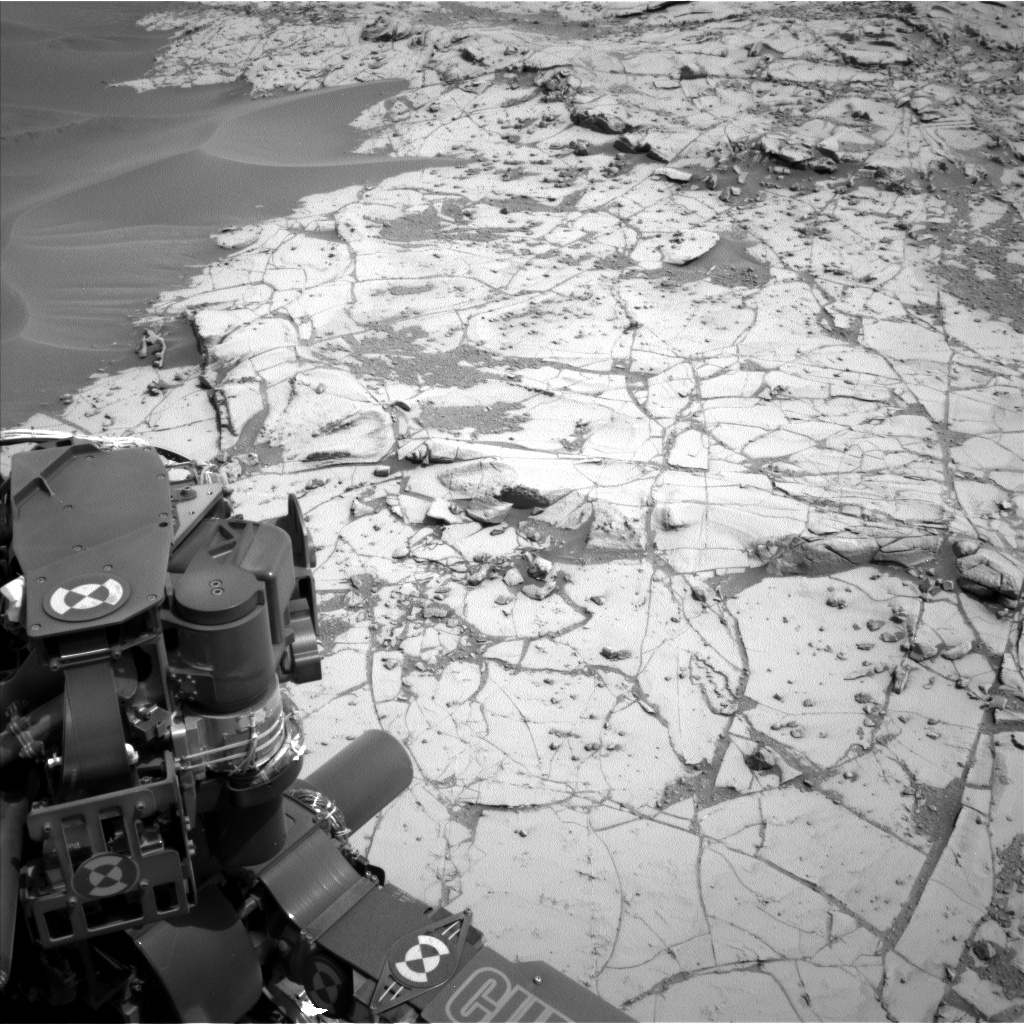 Nasa's Mars rover Curiosity acquired this image using its Left Navigation Camera on Sol 780, at drive 18, site number 43
