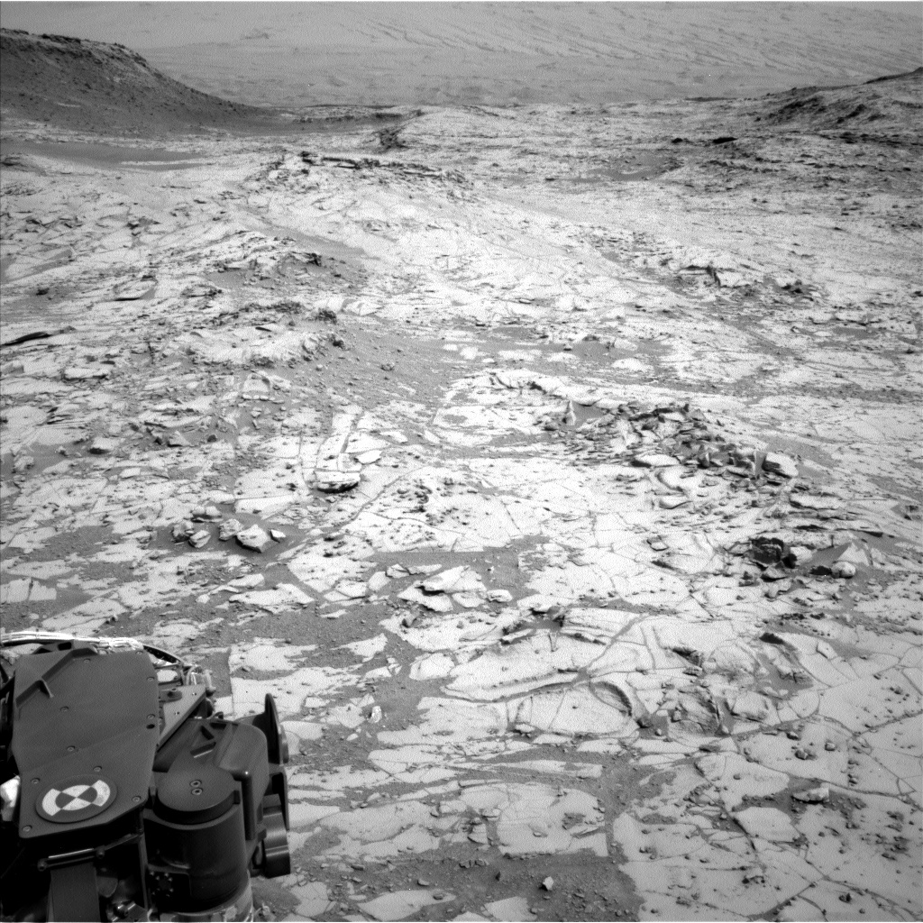 Nasa's Mars rover Curiosity acquired this image using its Left Navigation Camera on Sol 780, at drive 90, site number 43