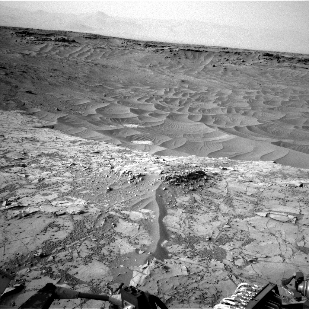 Nasa's Mars rover Curiosity acquired this image using its Left Navigation Camera on Sol 780, at drive 216, site number 43