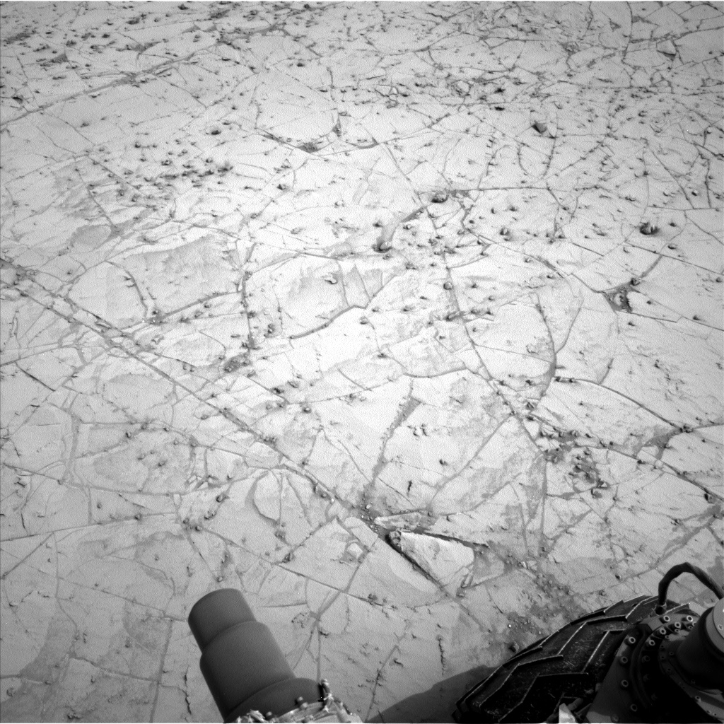 Nasa's Mars rover Curiosity acquired this image using its Left Navigation Camera on Sol 787, at drive 102, site number 44