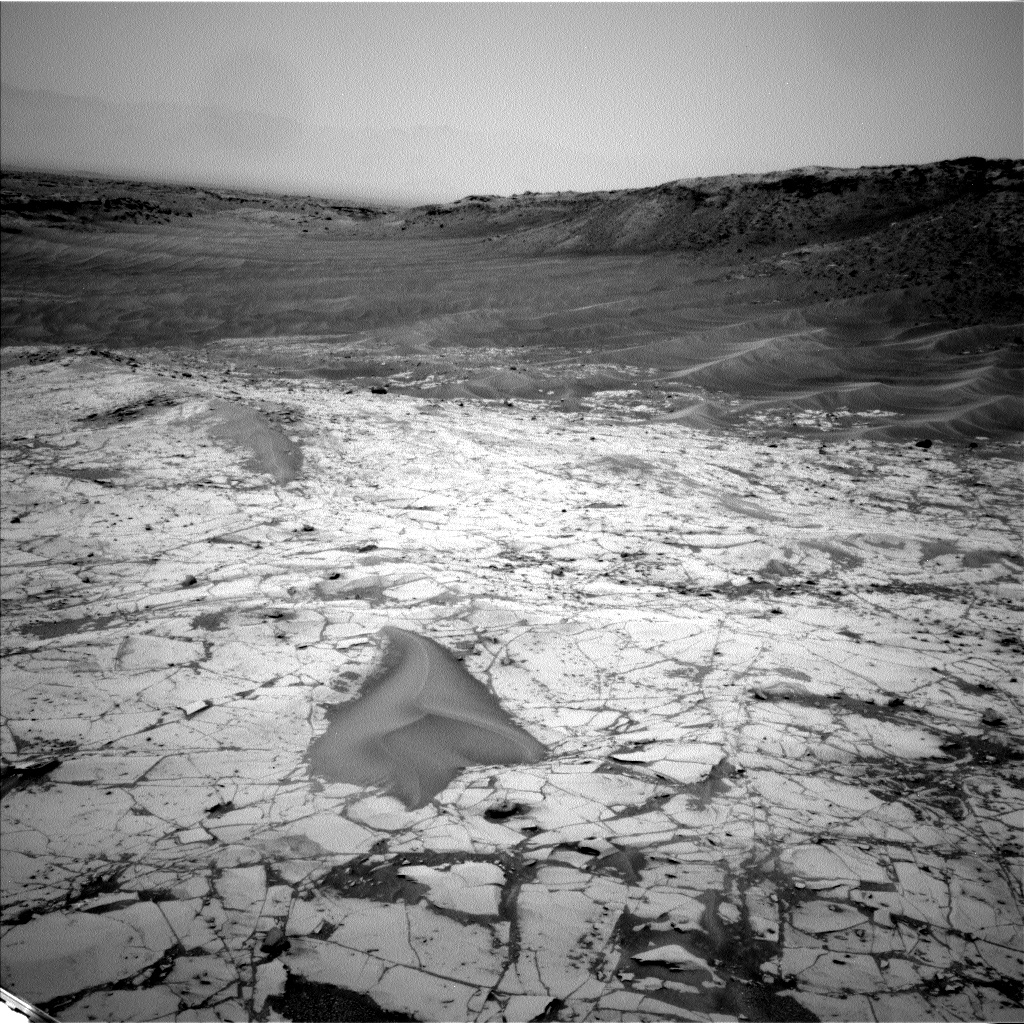 Nasa's Mars rover Curiosity acquired this image using its Left Navigation Camera on Sol 790, at drive 256, site number 44