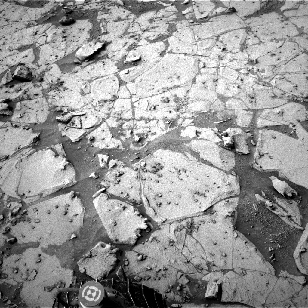 Nasa's Mars rover Curiosity acquired this image using its Left Navigation Camera on Sol 792, at drive 298, site number 44